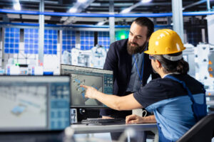 Exemplo visual dos resultados ou do dispositivo Ultronline em um ambiente industrial, representando sucesso na manutenção preditiva sem sensores